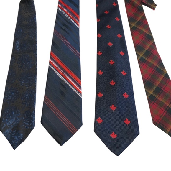 Vintage Men’s Neckties Red Navy Tones Vintage - Picture 1 of 15